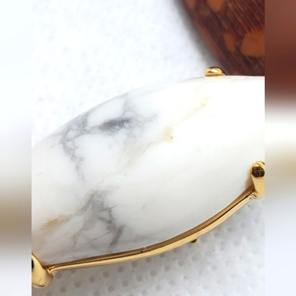 Italian designer -earings-gold plated-wood/acrylic-clips earings - Picture 7 of 9